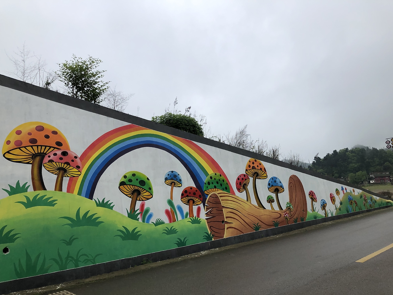 贵阳息烽温泉网红打卡点草莓果园文化手绘墙